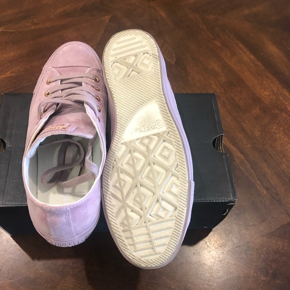 Converse shoes - Picture 4 of 5